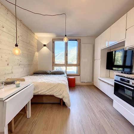 Superbe Studio Refait A Neuf Et Tout Equipe Avec Parking Chamonix Exteriör bild