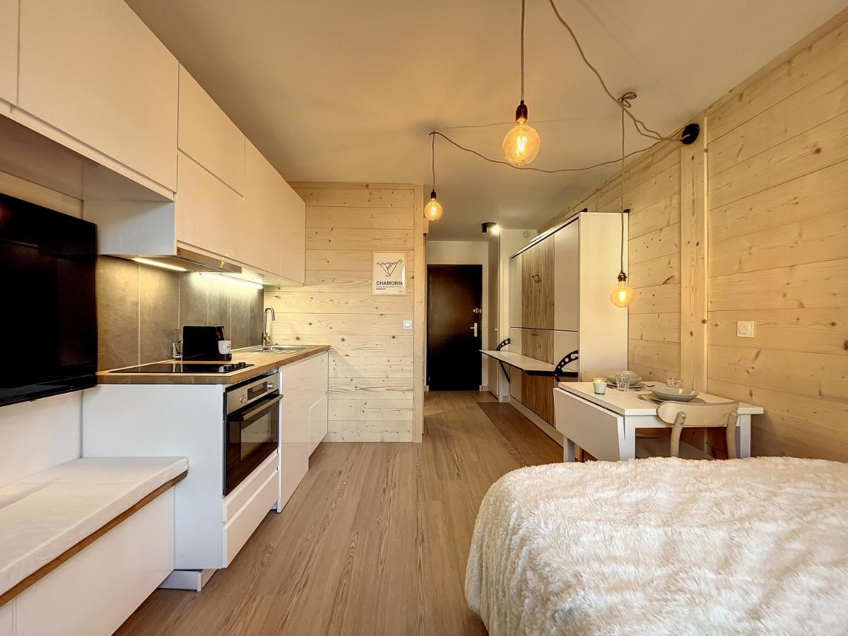 Superbe Studio Refait A Neuf Et Tout Equipe Avec Parking Chamonix Exteriör bild